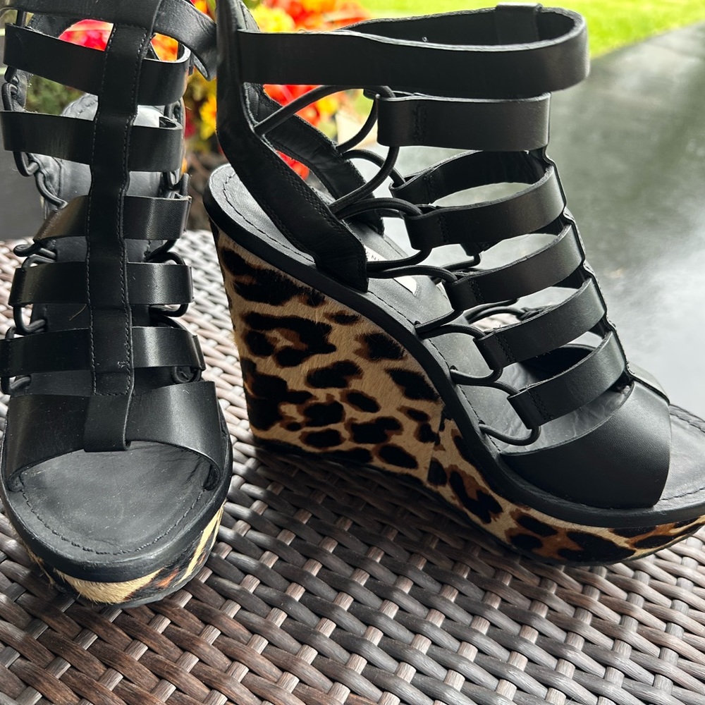 Black wedge platform sandal with leopard heel buckle size 10.